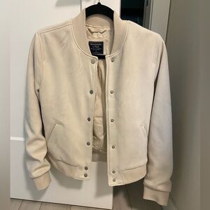 Abercrombie & Fitch cream bomber jacket